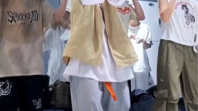 开心是一天，不开心也是一天#简单易学 #hiphop基础 #一学就会系列 #原创编舞 #雪灵编舞