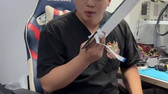 报废的笔记本屏幕改便携屏 一线通真方便 #笔记本#DIY电脑#便携屏