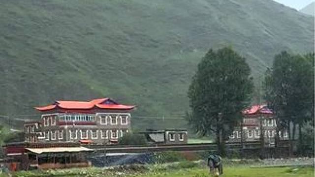 大自然才是最美的调色师，把最美的颜色留给了雪域高原！美在山水间#不一样的风景 #好山好水好心情 #我