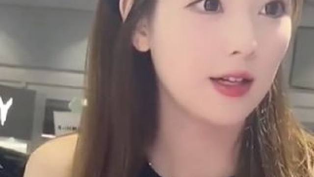 #笑容最治愈的女孩 #甜美女孩 #模特美女 #街拍美女 #车模