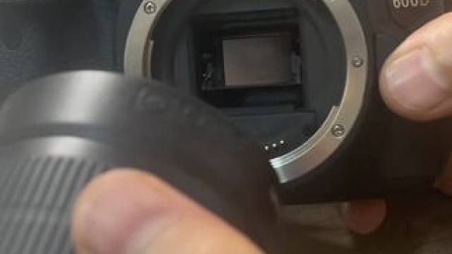 买相机注意事项 买相机注意事项，拿到相机要做的几个动作你一定要学会#新手入门摄影如何买相机 #摄影知