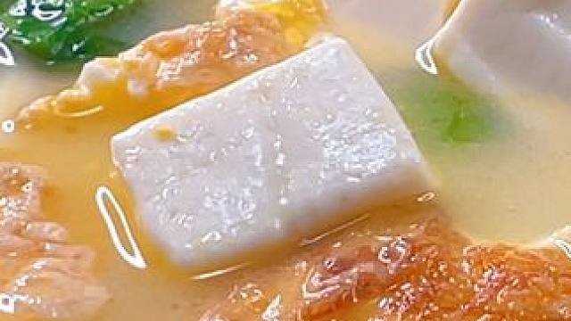 今天做了白菜炖豆腐的新吃法，清淡营养不油腻