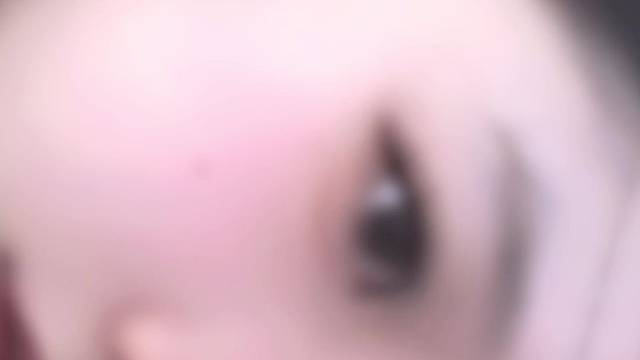 不会卖萌的不要跟我讲话了 我看到太冰冷的文字就聊不下去