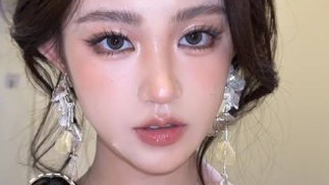 淡颜也适合的贵气千金妆容！#妆教 #分享  #护肤 #种草 #buv紫苏牛油果水乳