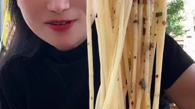 #爆辣 #吃面条 #嗦粉