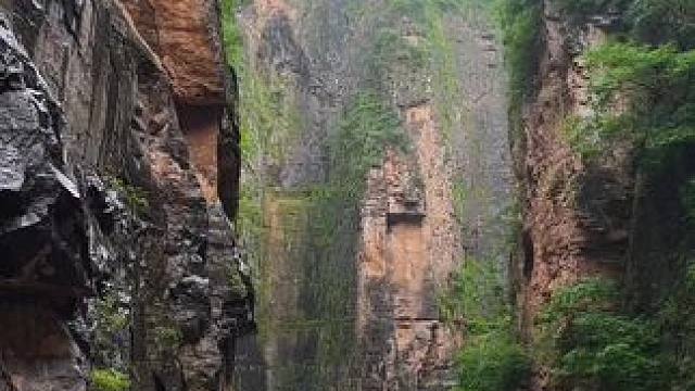 成年人解压方式，独处，沉默，不说话，累了就出去走走，看看风景，听听音乐，放空自己，独处不是孤单，而是