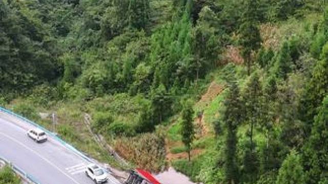 愿每次出行都是希望，每次归途都是温暖！#道路千万条安全第一条 #注意安全谨慎驾驶 #第一视角