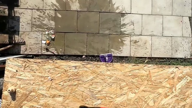 楼梯滚瓶子爆破解压时刻