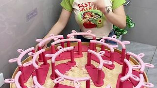 #兔耳脸盆架  可以收纳多个脸盆，家里的鞋刷都可以挂上去，还不占空间#免打孔  #小兔脸盆置物架