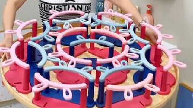 #兔耳脸盆架  可以收纳多个脸盆，家里的鞋刷都可以挂上去，还不占空间#免打孔  #小兔脸盆置物架