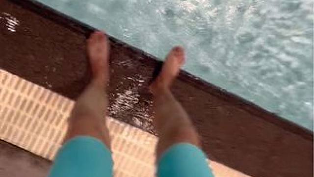 暑假过完了，一天忙的十几节课私教课。现在可以锻炼练起来了，来个游泳搭子或者健身搭子#游泳