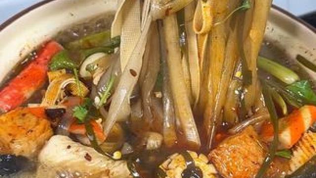 下班5分钟就可以搞定的砂锅菜，香喷喷热乎乎的，全家人都爱吃#砂锅菜