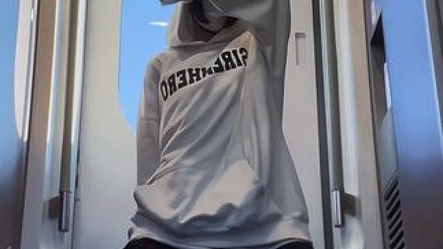 让我看看是谁放假了#危险派对 #翻跳 #ootd穿搭