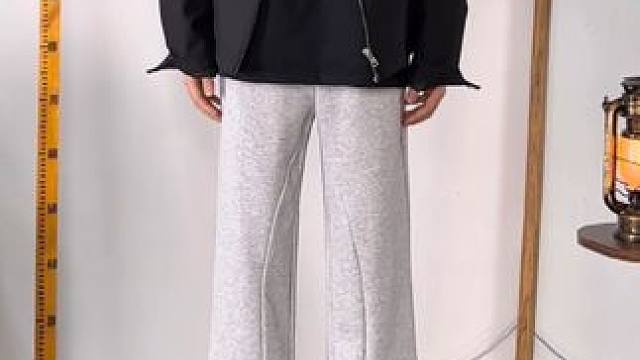 如果我还在发育的年纪，有人给我推荐我就开心了 #小个子穿搭 #显高显瘦显腿长 #微喇裤 #卫裤 #运