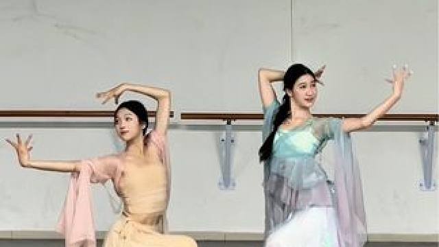 小者说中秋想送祝福 #舞蹈 #王诗意原创舞蹈 #古风