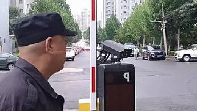 这“伙计”智商没得夸 #幽默搞笑视频 #纯属娱乐不要当真 #每天一笑烦恼忘掉