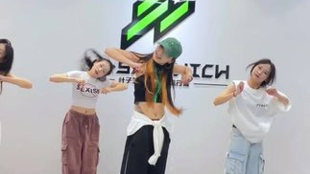 跳完这支脖子痛的‍♀️#up #柳智敏 #翻跳 #练习室 #一学就会系列