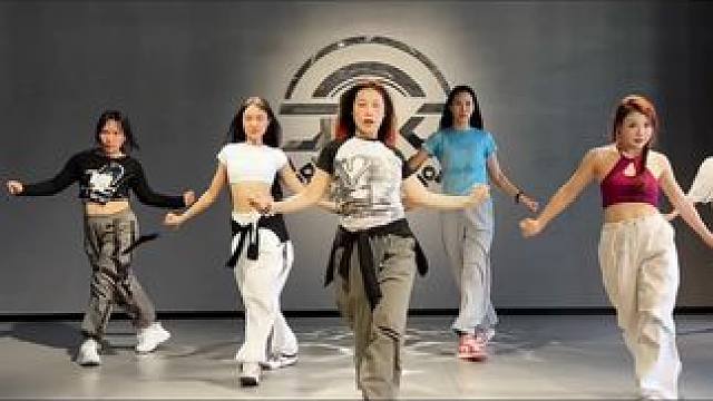 做自己的大女主！#Trippin #珺娴编舞 #一学就会系列 #舞蹈课堂随拍 #爵士舞