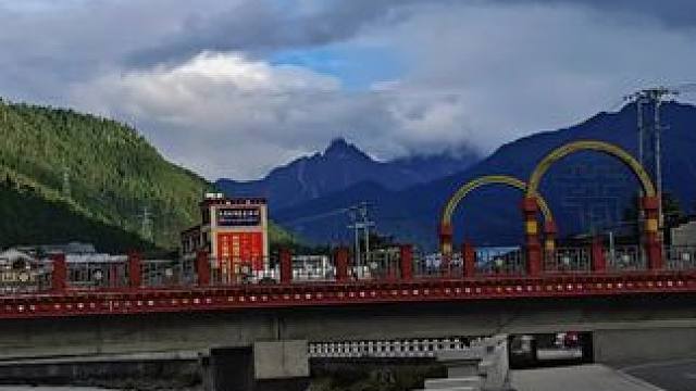 #想去的地方总有一天会抵达 #这个秋天总要出去看看山水吧 #大山深处自然美山清水秀好风光 #感受大自