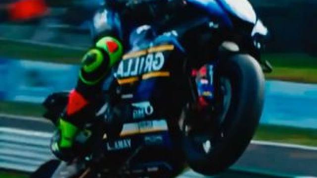 #摩托车比赛 #压弯 #压弯压出新高度 #专业动作请勿模仿