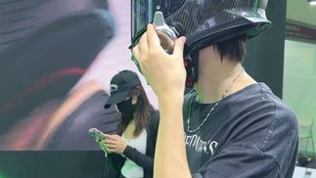 好炫酷#极蜂 #极蜂Q头盔对讲耳机#极蜂运动通信