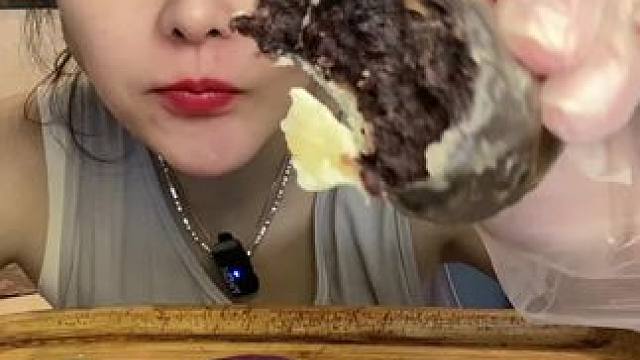 #今年要炫一种很新的月饼 9.99个❤️#哪些美食可以拯救没有食欲的日子 #不敢想象这一口多好吃 #