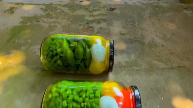 楼梯滚瓶子爆破解压时刻