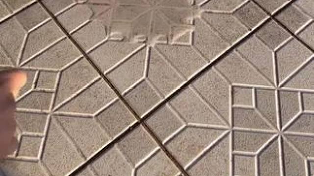 瓷砖强力清洁剂，解决反碱，发黑，发黄，铁锈等问题，厕所清洁的好帮手！