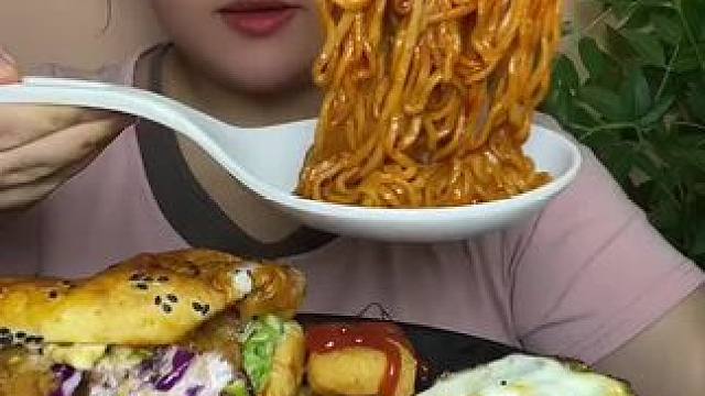 #火鸡面 #方便面 #真是清脆爽口又开胃