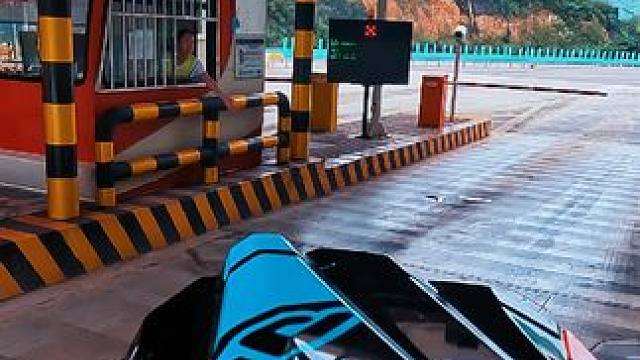 #摩托车上高速 #骑行 #第一视角 很多车友问我贵州能不能上高速，我用这个视频给大家科普一下吧 