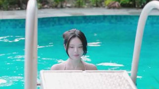 做你女朋友要注意什么#泳池性感美女 #出水芙蓉 #极品身材