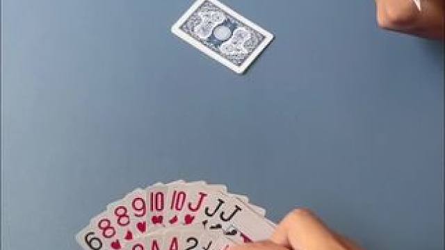 一分为二！ #JJ斗地主  #斗地主 #是时候展现真正的牌技了