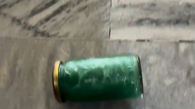 楼梯滚瓶子爆破解压时刻