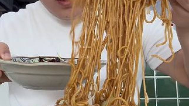 #这面条子不吃还不行必须得吃 #从来没吃过这么好吃的东西 #就问你们馋不馋就完了 中秋节快乐，记得陪