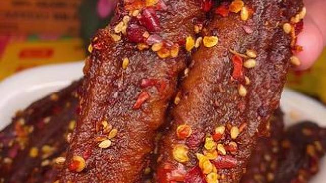 一口下去嚼劲十足，爆辣过瘾，卤的特别入味#妈呀太香了 #好吃到停不下来 #无辣不欢