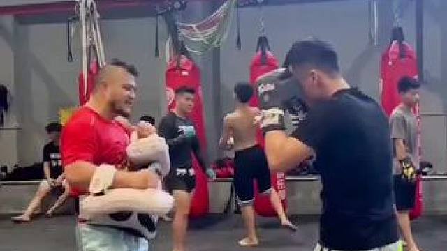 #踢拳 #泰拳 #私教一对一 #职业拳手 #龍教头 龍教头