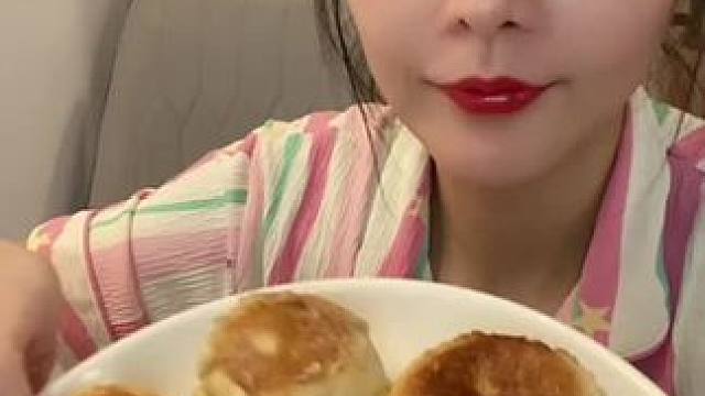 #各地特色月饼上分大赛 #哪些美食可以拯救没有食欲的日子 #今年要炫一种很新的月饼 #不敢想象这一口