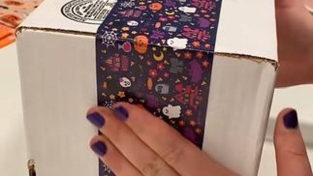 外国小姐姐沉浸式打包 #打包视频 #强迫症治愈系 #解压 #极度舒适 #声控解压