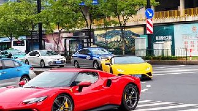 当平民跑车保时捷911遇上法拉利和兰博基尼时，ta会不会心里很慌#保时捷911 #法拉利296gts