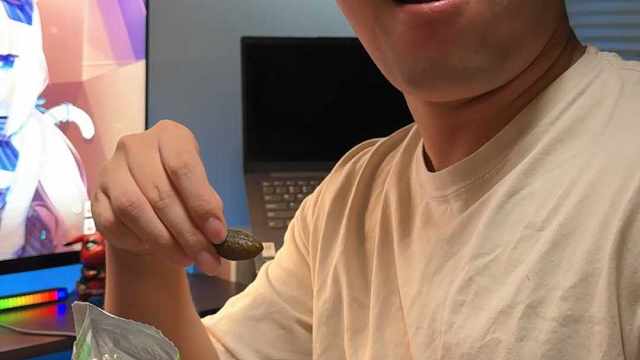 橄榄的好处不用我多说了吧，广东人都清楚！#零食 #橄榄 #甘草橄榄 