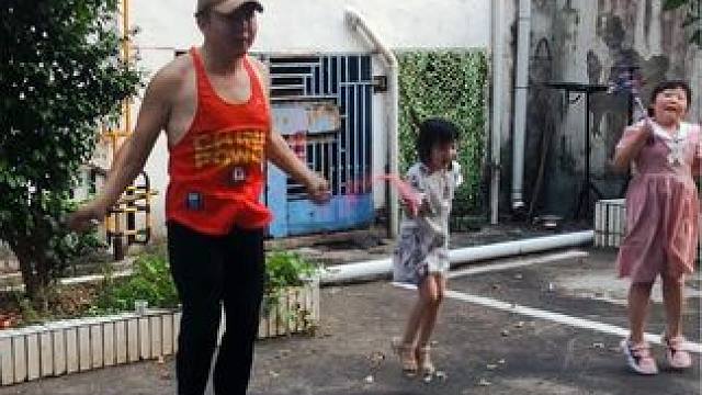 #爸爸带娃 #亲子运动 
#强身健体 #让孩子远离手机 
#一起长大一起玩耍