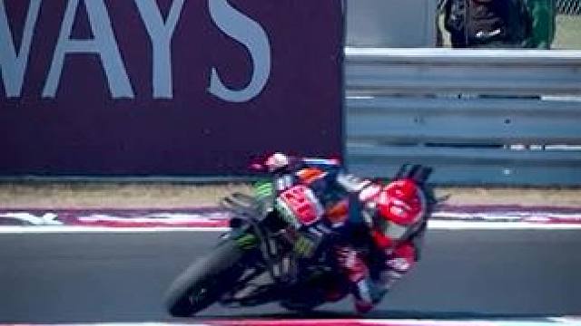 GP雅马哈组合:20号夸塔拉罗 42林斯号 贴地飞行压弯视角…#机车 #摩托车 #motogp #压