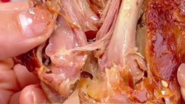 乡巴佬大鸭腿#鸭货美食 #好吃不贵经济实惠 #卤味熟食 #好吃又便宜的鸭脖推荐 #开袋即食