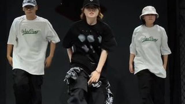 收假回来跳舞罗 #hiphop基础 #兔子编舞 #2tonerosegold编舞