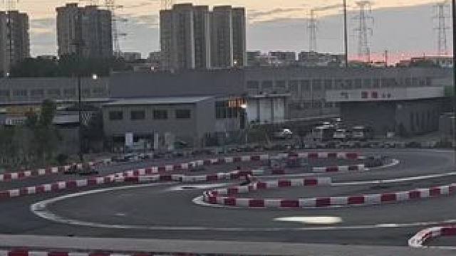 来场紧张刺激的卡丁车#卡丁车漂移 #卡丁车 #赛道 #周末去哪玩