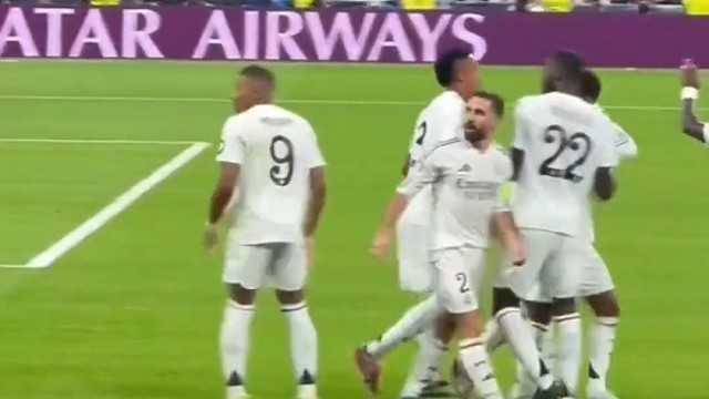 这是姆总新动作庆祝？