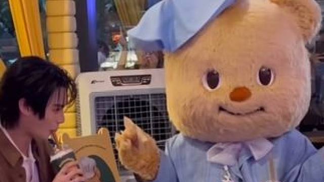 咱们小熊宝也是好起来啦！#黄油小熊  #黄油小熊真的好可爱  #可爱到爆炸  #黄油小熊跳舞