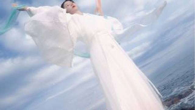 公为二千石，我为山海客。