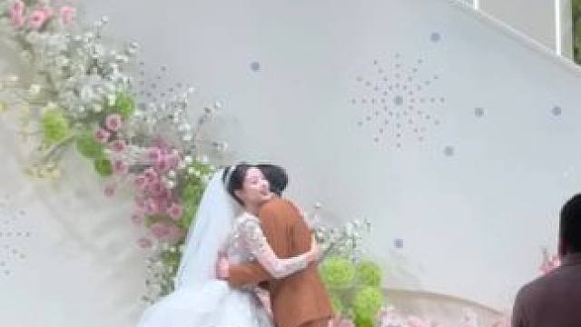 恭喜我的cp喜结连理，时间好快啊，不知不觉都好多年过去了，莫名的好感动好想哭（是开心），看着他们恋爱