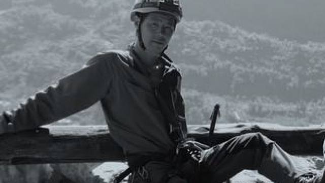 洞穴水潭下发现大量鱼虾，它们以这样的方式长大，你还敢吃吗？ 牛鼻子洞里发现多个深水潭，存在大量鱼虾水